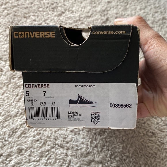 Chuck Taylor Converse - Picture 7 of 7